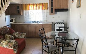 Club Caribbean Court Apartments
